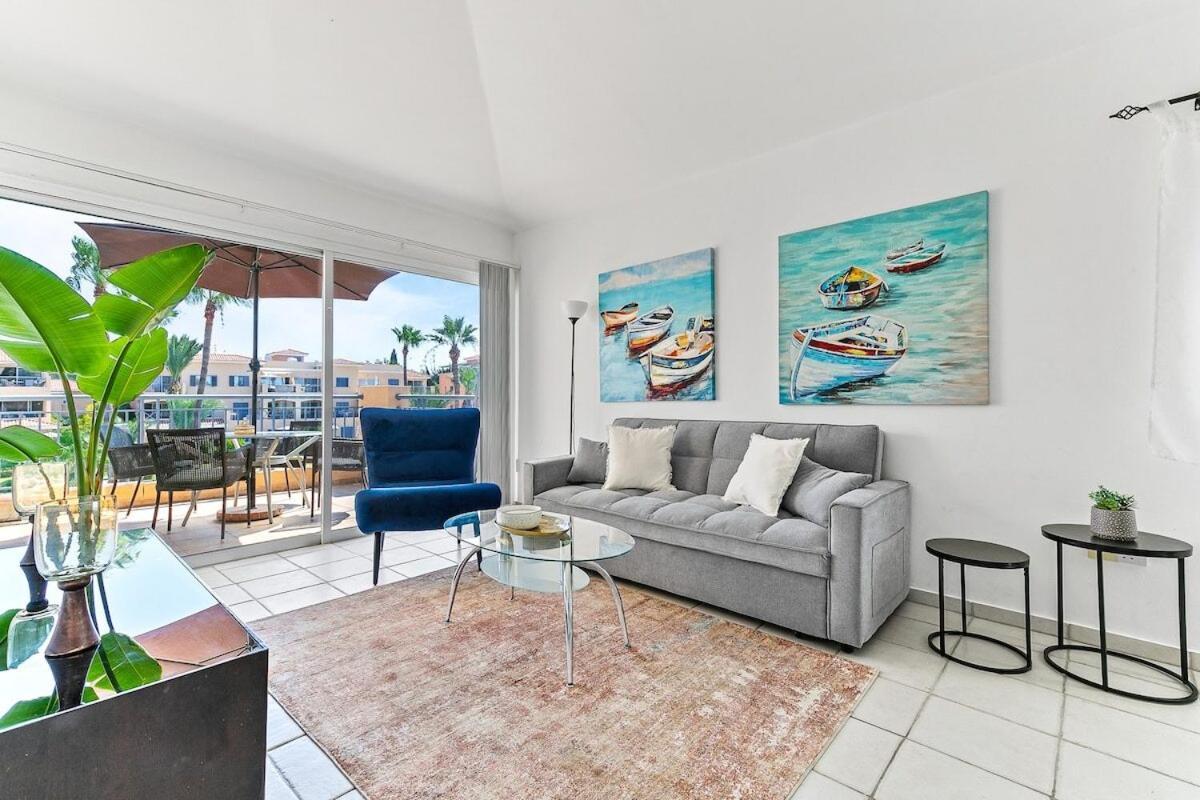 Limnaria Gardens Beautiful Apartment By Vichy Paphos Exterior foto