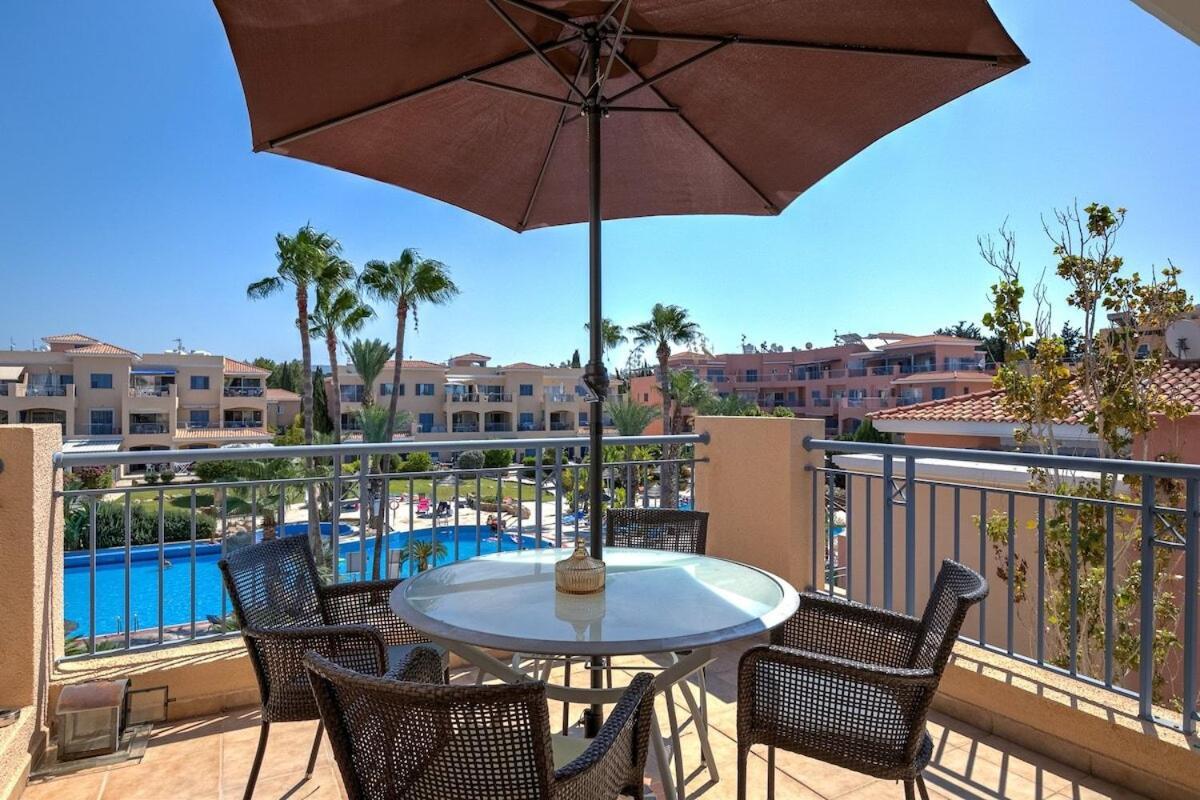 Limnaria Gardens Beautiful Apartment By Vichy Paphos Exterior foto